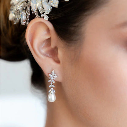 Aretes con diseño orgánico ER1030